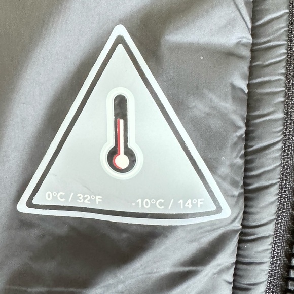 PAJAR Zip Up Black Coat With Hoodie in XS size - Picture 8 of 17